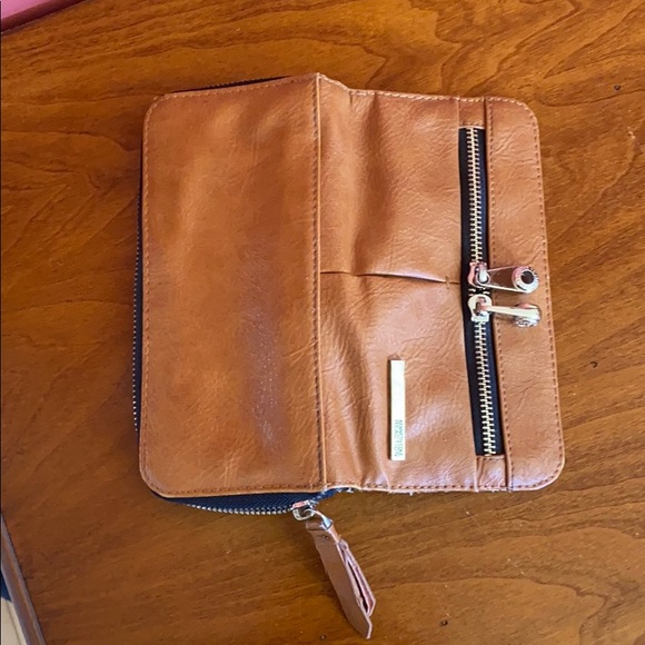 Kenneth Cole wallet - Picture 7 of 9